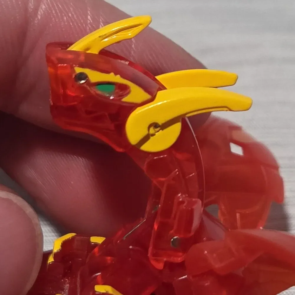 Bakugan Pyrus Translucent Cross Dragonoid 610g